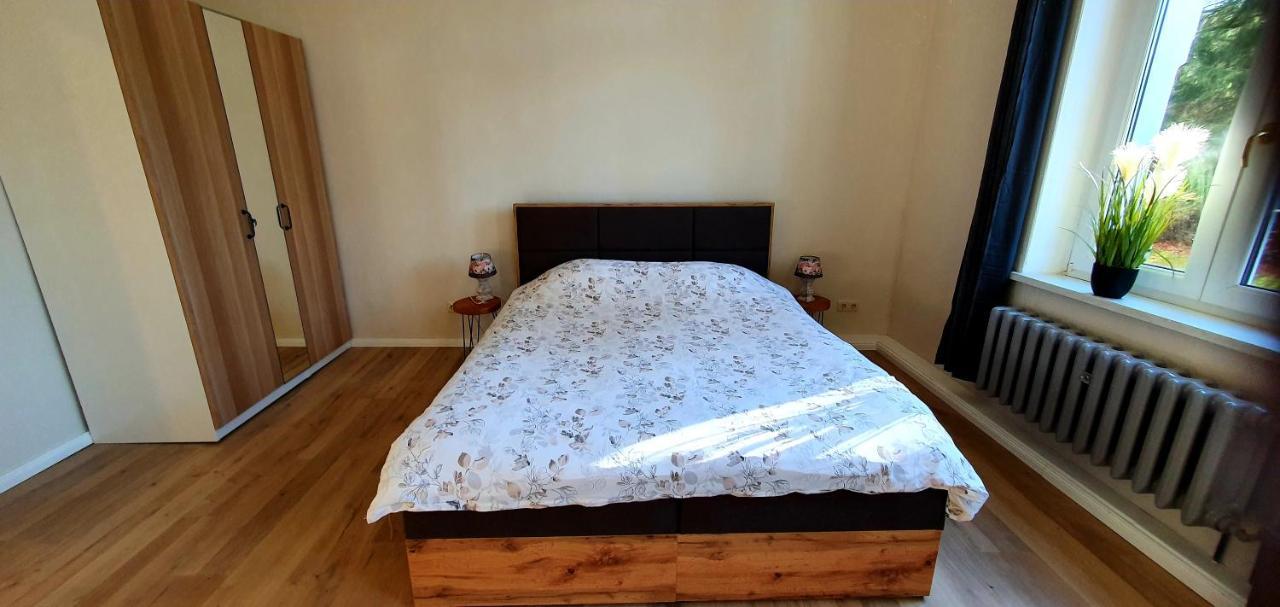 Vogtlandperle Apartment Oelsnitz  Bagian luar foto